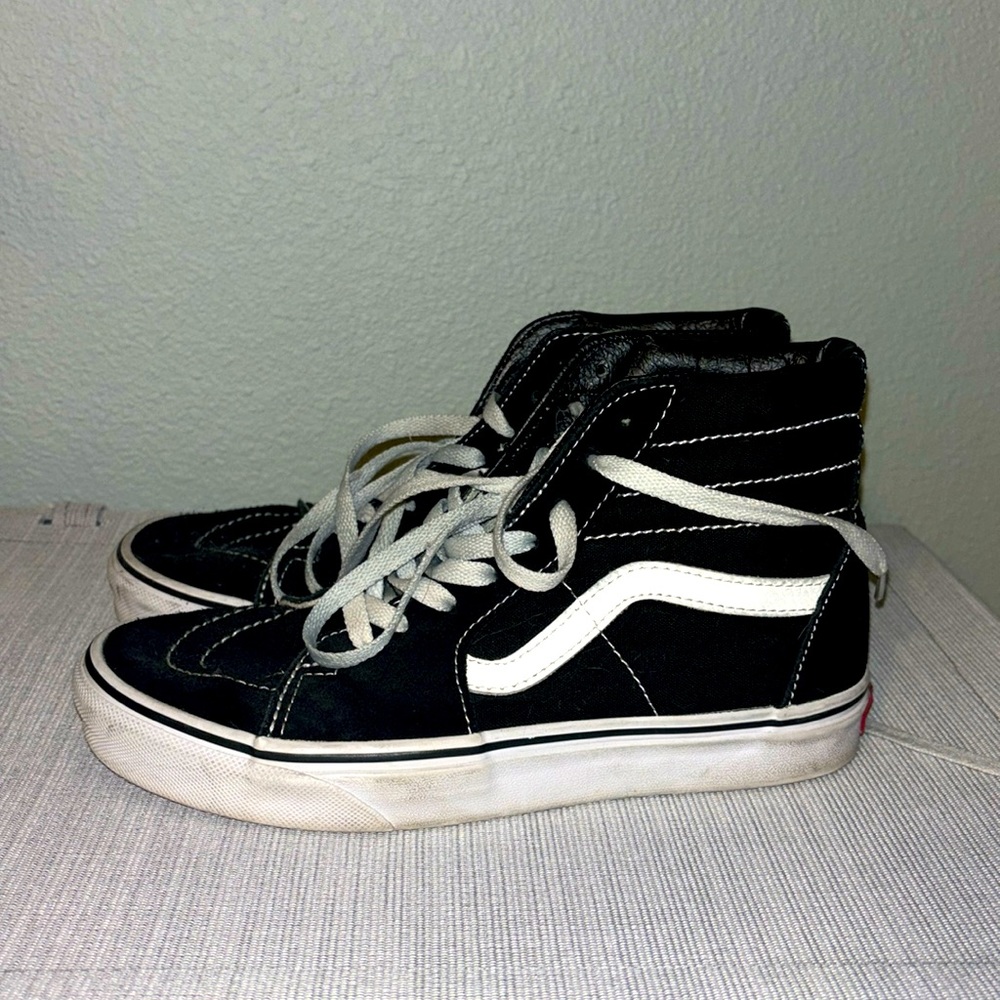 High top black vans